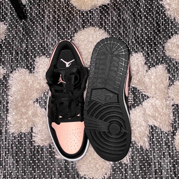 SOLD ‼️ - Picture 2 of 3